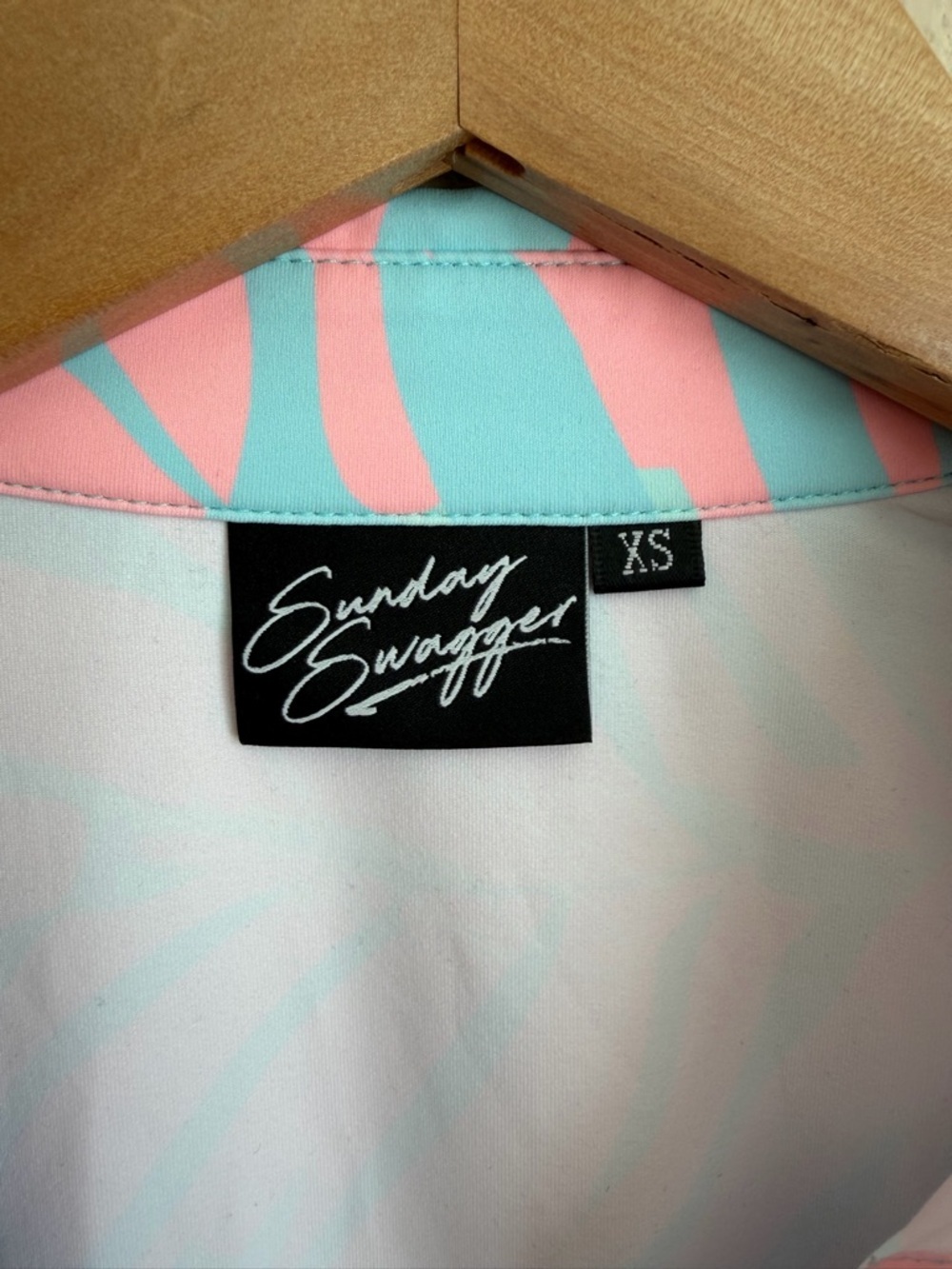 Sunday Swagger Sleeveless Golf Polo XS Blue Pink Tropical Palm Athletic Tank Top - Picture 2 of 12